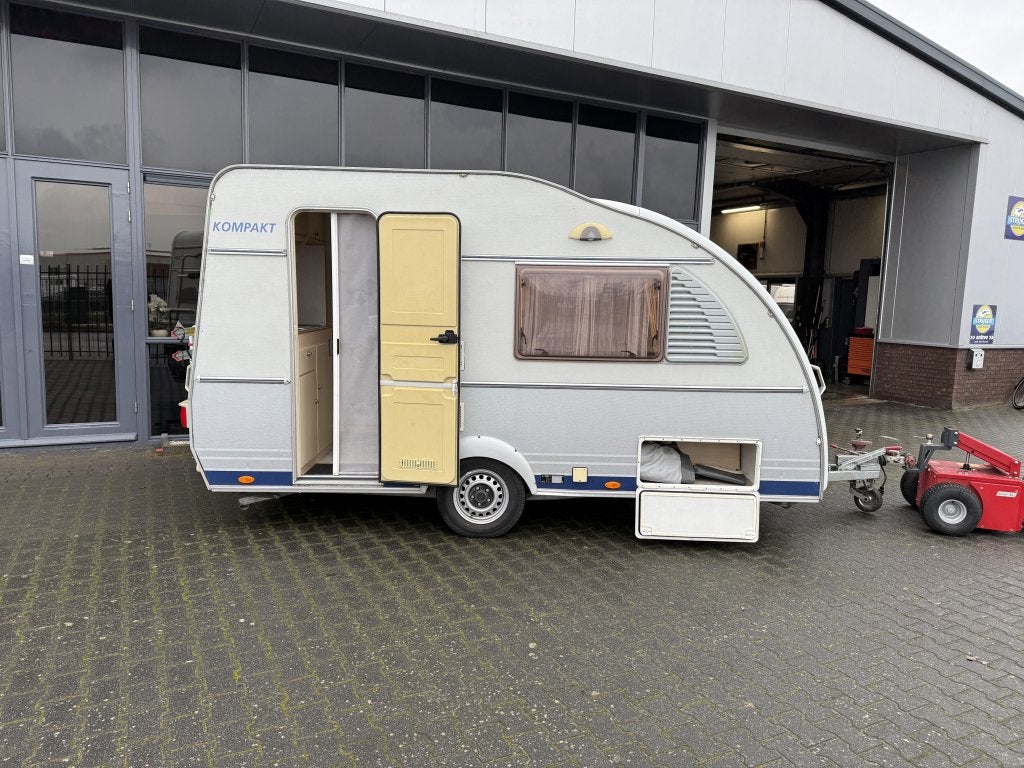 Kip Kompakt 37 EK Langslaper + WC 680KG Leeg Tent + Luifel ., Caravans en Kamperen, Caravans, Kip, Bedrijf, Treinzit, Overige typen