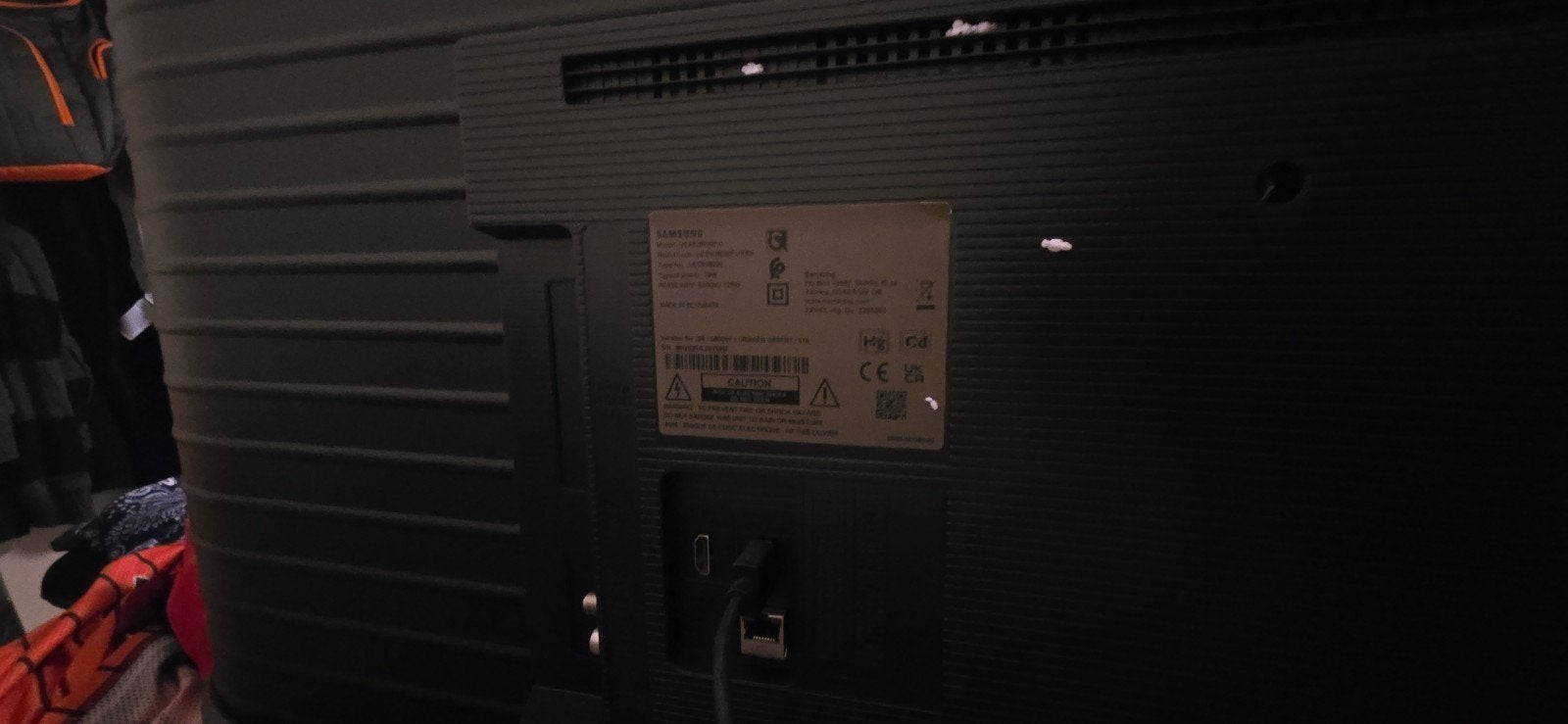 Foto 2 van Samsung Smart TV met gebarsten scherm (niet werkend)