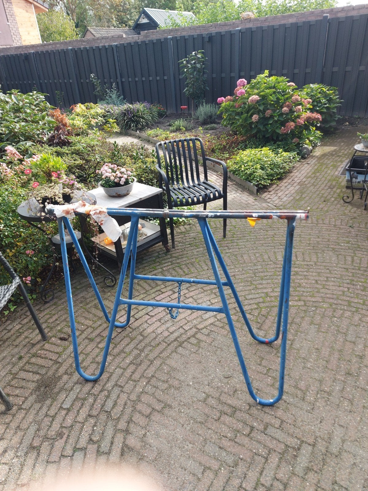 grote ijzeren schraag, Ophalen