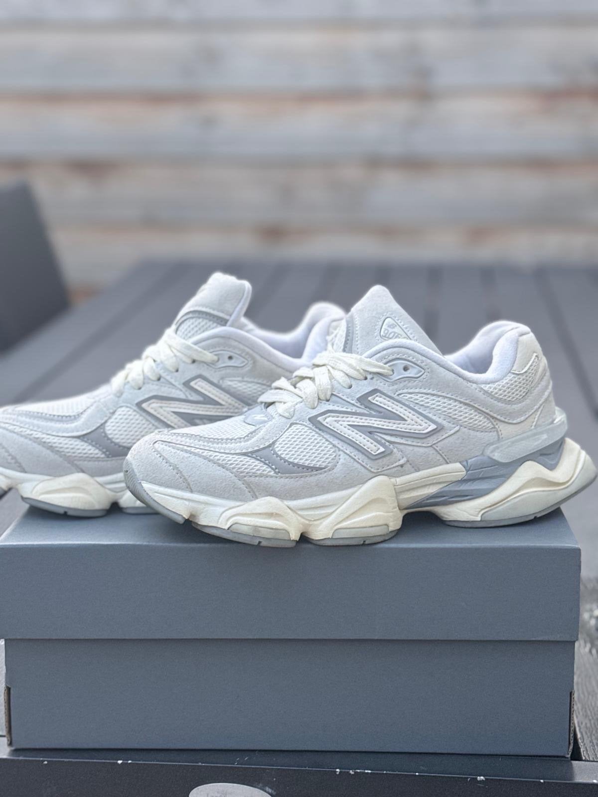 New Balance 9060 Sea Salt - Zo goed als nieuw, Ophalen of Verzenden, Zo goed als nieuw, Wit, Sneakers of Gympen
