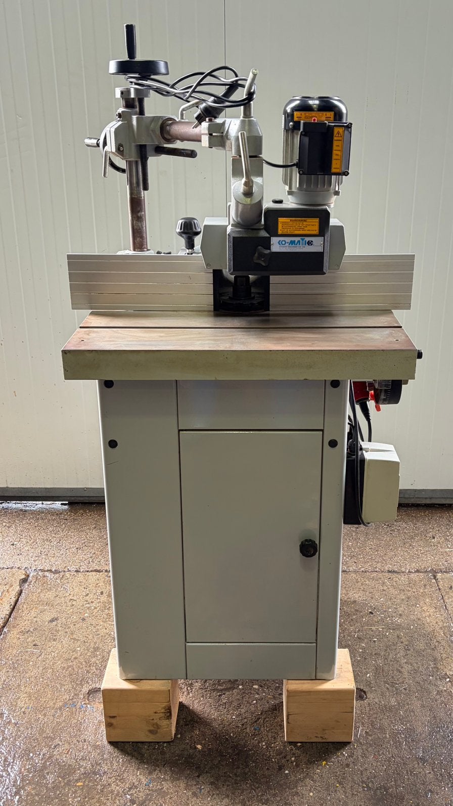 Rexma SK-28SP Tafelfreesmachine met aanvoerapparaat 400V, Ophalen of Verzenden, Gebruikt, Elektrisch, Overige soorten