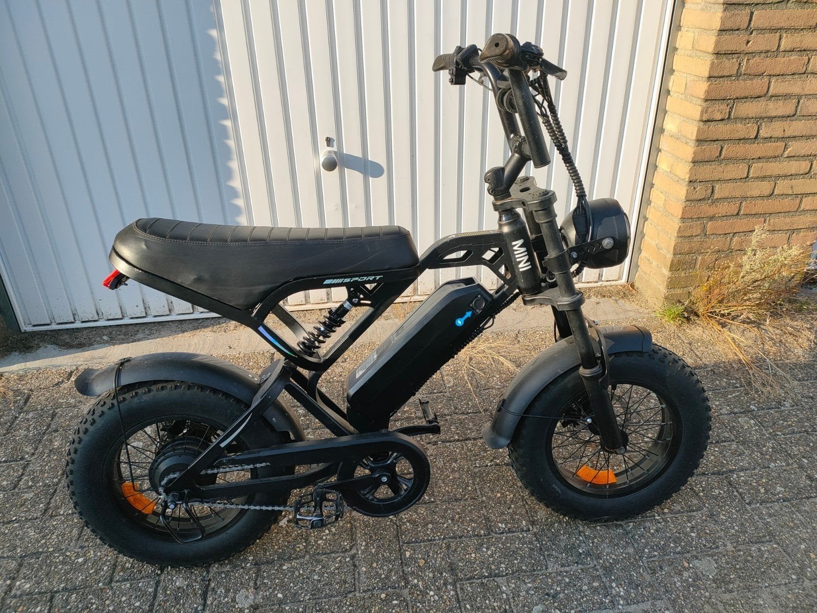 V20 Mini E-bike met oplader, Bluetooth speaker en gashendel, Ophalen, Gebruikt, Overige merken