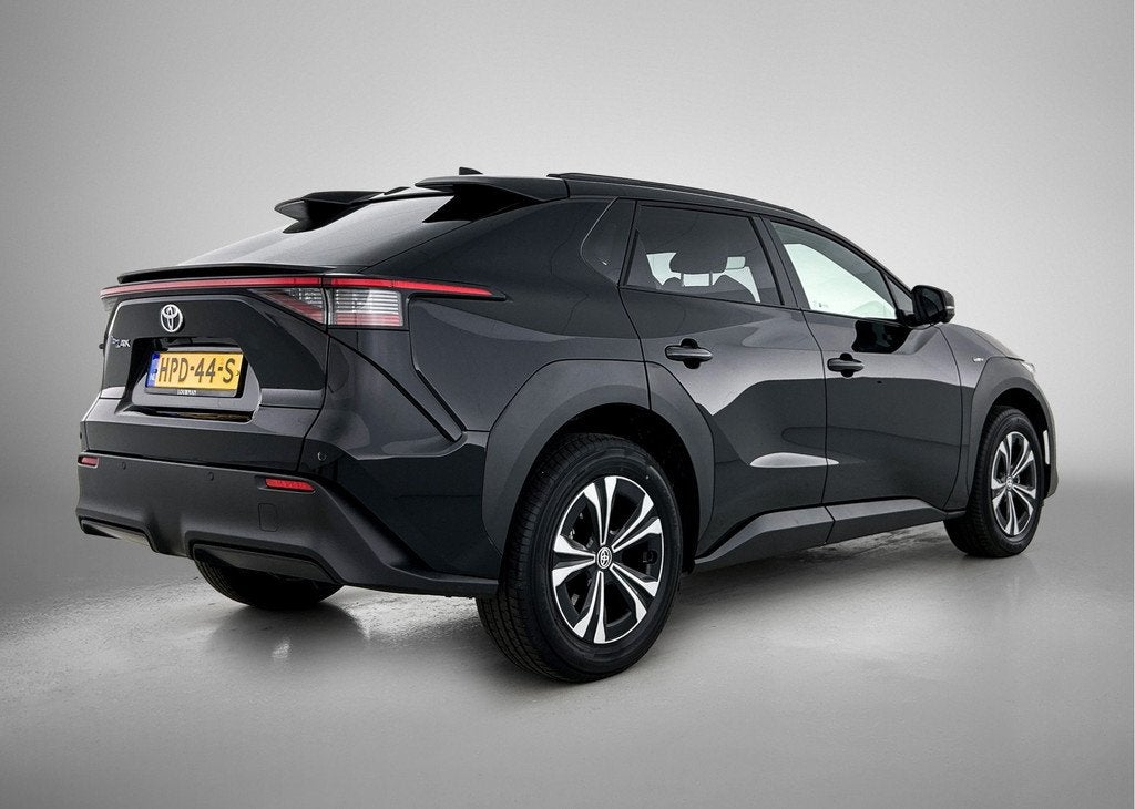 Toyota Bz4x Dynamic 71 kWh Navi | Parkeersensoren V+A | LM v, Auto's, Toyota, 12 maanden, Gebruikt, Leder en Stof, Zwart