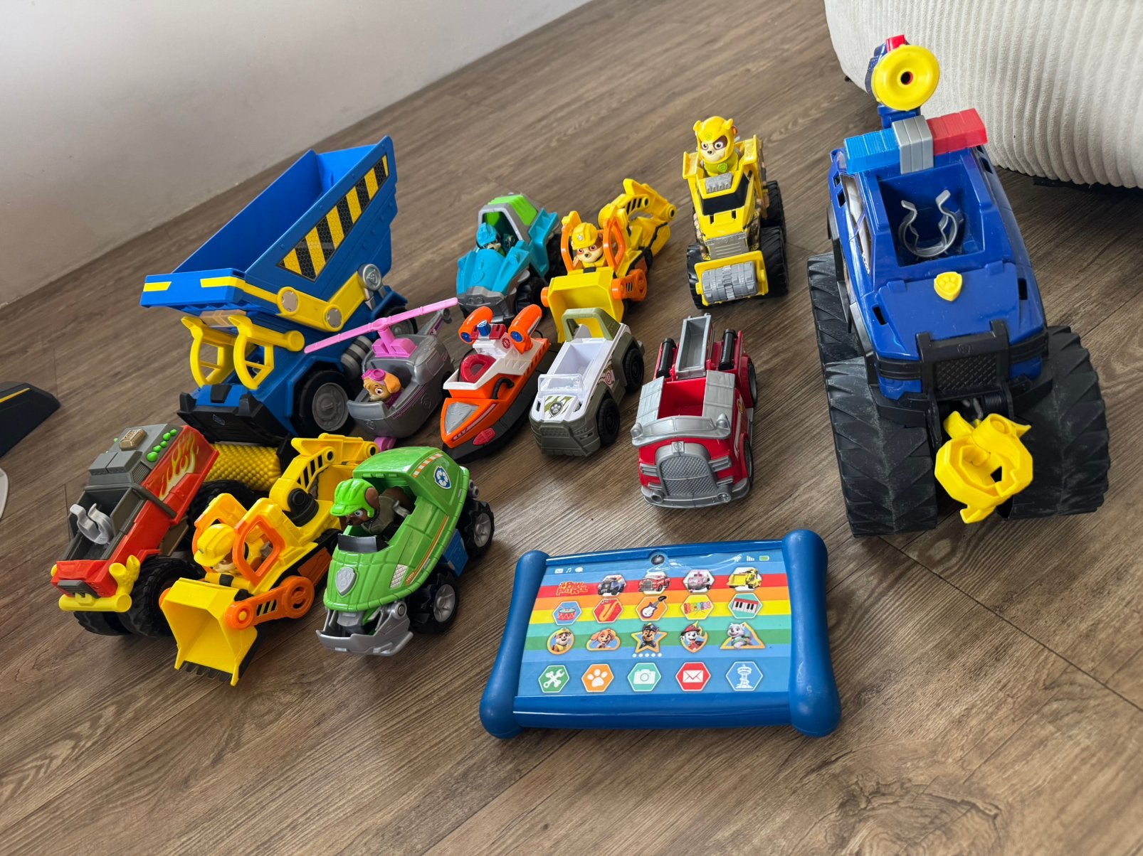 Paw patrol auto’s, Kinderen en Baby's, Speelgoed | Speelgoedvoertuigen, Ophalen, Zo goed als nieuw