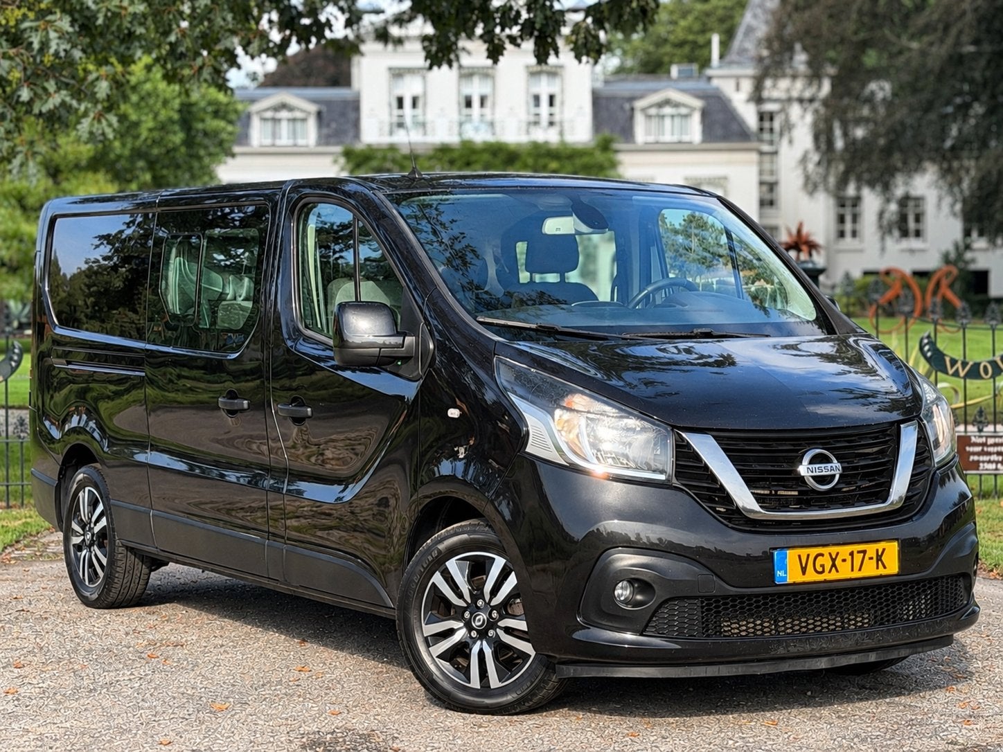 Nissan Nv300 DC 2.0dCi 145pk Automaat L2h1 2020 Zwart Luxe, 145 pk, Stof, 4 cilinders, 1926 kg
