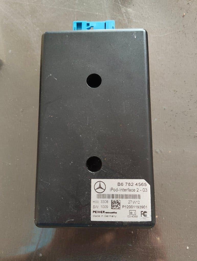 Mercedes ipod interface met kabels, Ophalen of Verzenden, Gebruikt