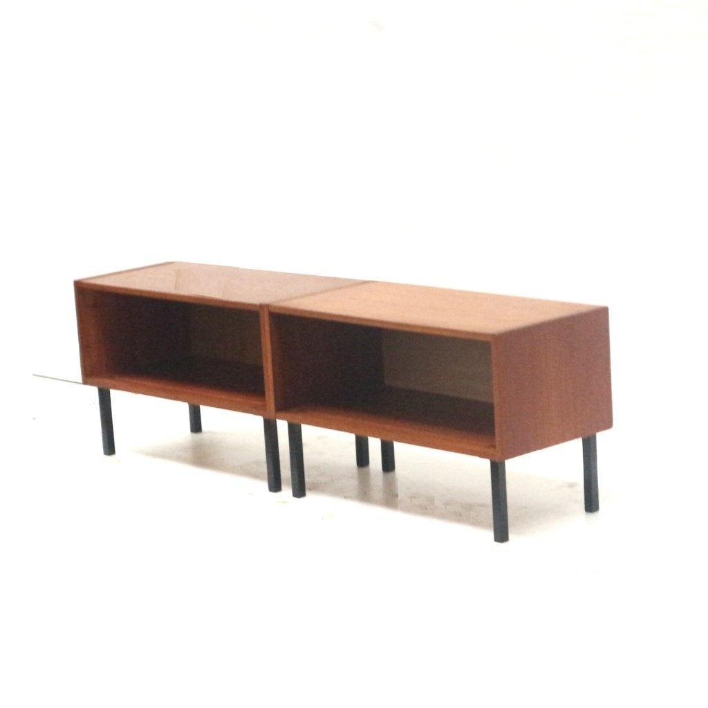 Vintage nachtkastje dressoir jaren '60 '70 design retro mcm, Verzenden, Zo goed als nieuw, Minder dan 45 cm, 55 tot 70 cm