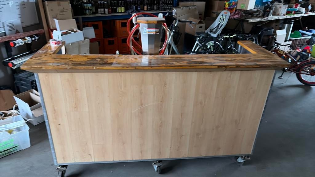 Mobiele bar met 3 tapkranen. Voorzien van gamko koeling, Ophalen, Zo goed als nieuw