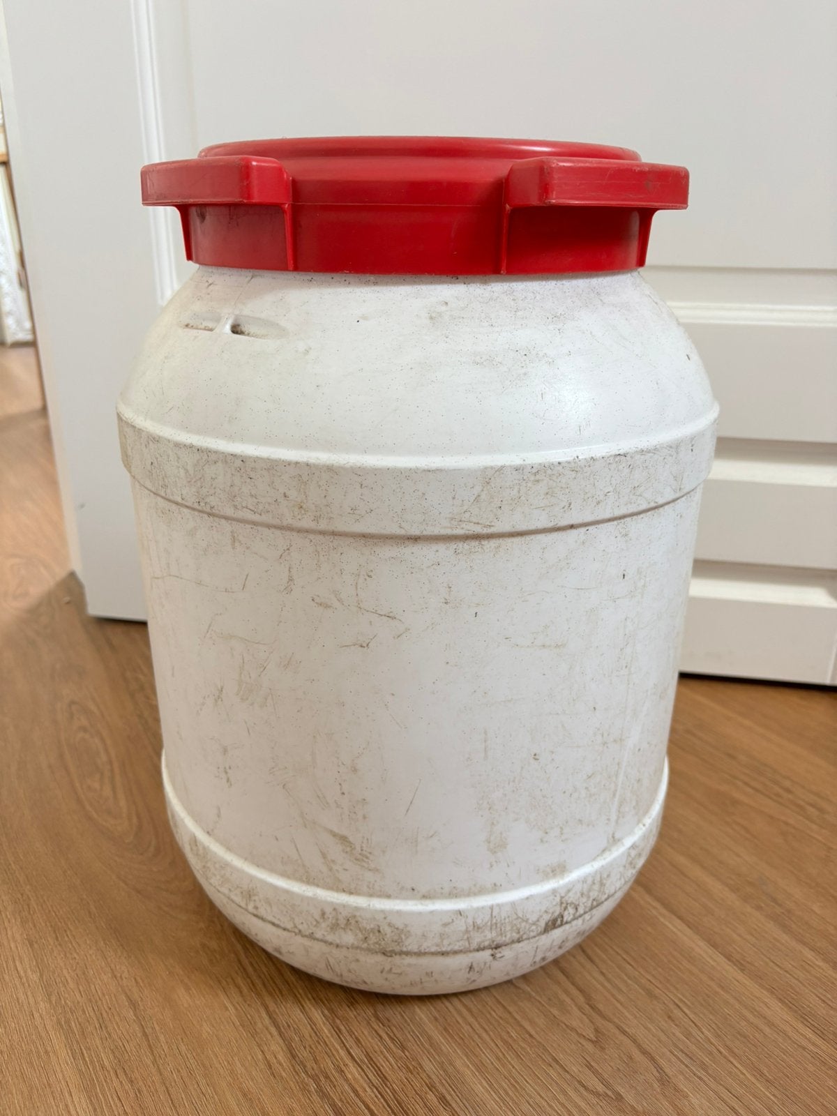 Voederton Curtec met deksel 26 liter, Ophalen, Overige soorten
