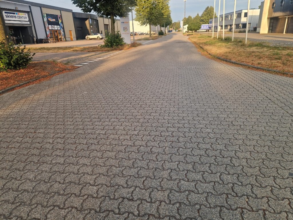 gebruikt klinkers h-profiel grijs 2500 m2, Ophalen of Verzenden, Beton, Klinkers
