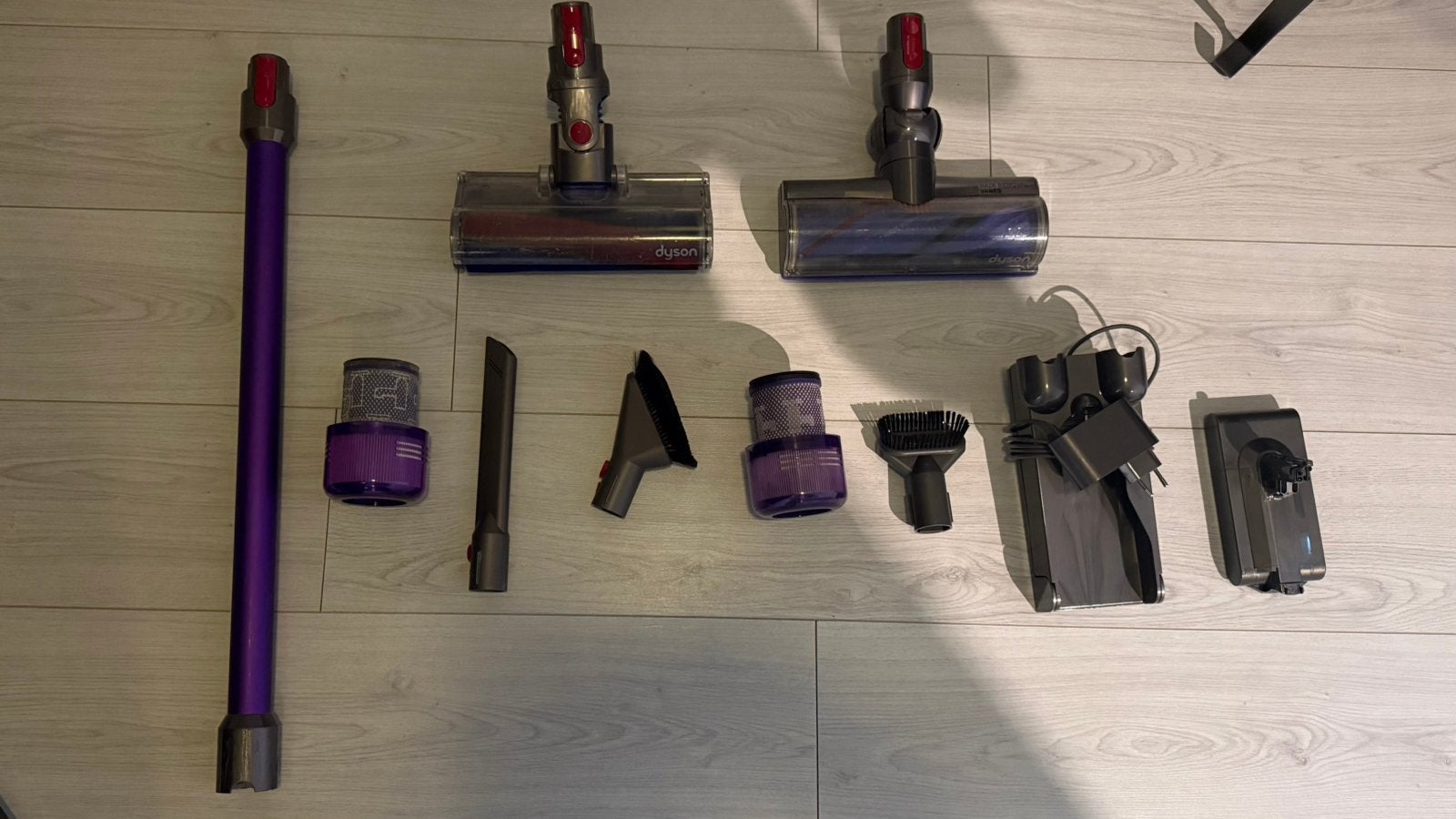 Onderdelen dyson v11, Ophalen of Verzenden, Zo goed als nieuw, Steelstofzuiger, Dyson