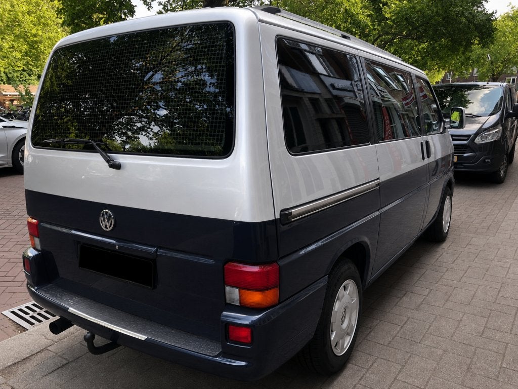 Te Koop: Zeldzame Volkswagen T4 2.5 Automaat Benzine/LPG, Auto's, 1780 kg, Stof, 2000 kg, Automatische klimaatregeling