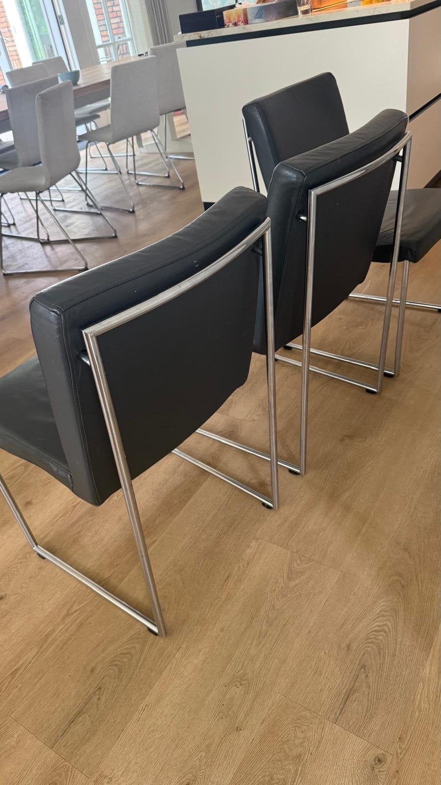 Harvink Point: 6 leren eetkamerstoelen met metalen frame, Ophalen, Gebruikt, Drie, Zwart