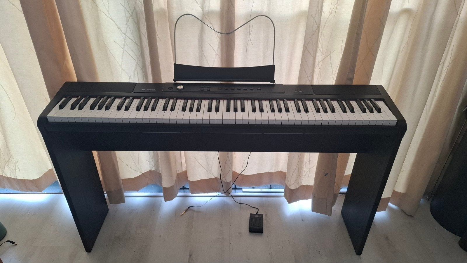 Thomann SP-320 Elektrische Piano met Onderstel en Ped, Ophalen, Zwart, Digitaal, Zo goed als nieuw