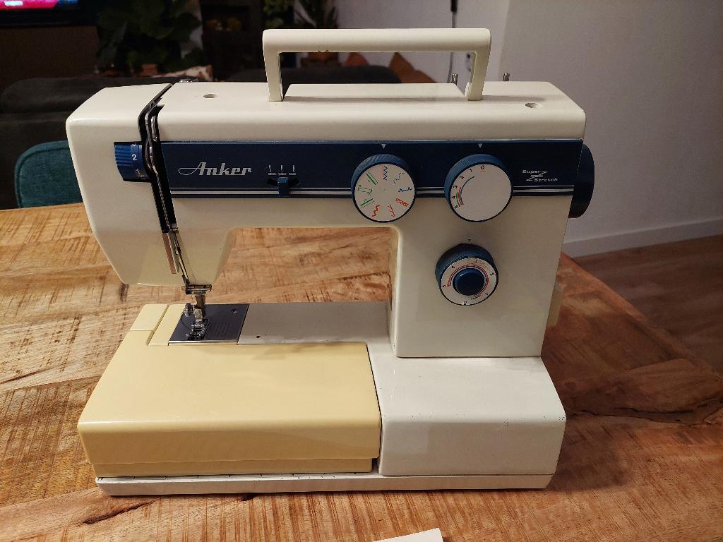 Anker naaimachine 380, Hobby en Vrije tijd, Naaimachines en Toebehoren, Gebruikt, Naaimachine, Overige merken, Ophalen