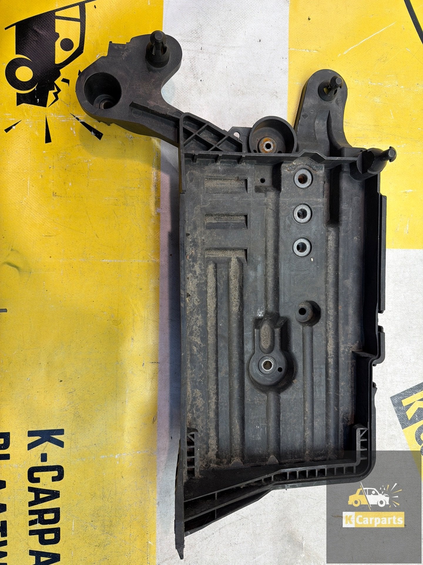 Accubak 5Q0915331J, Tr. Vaclava Klementa 869
293 01  Mlada Boleslav, CZ, Skoda, Skoda Auto a.s., Gebruikt