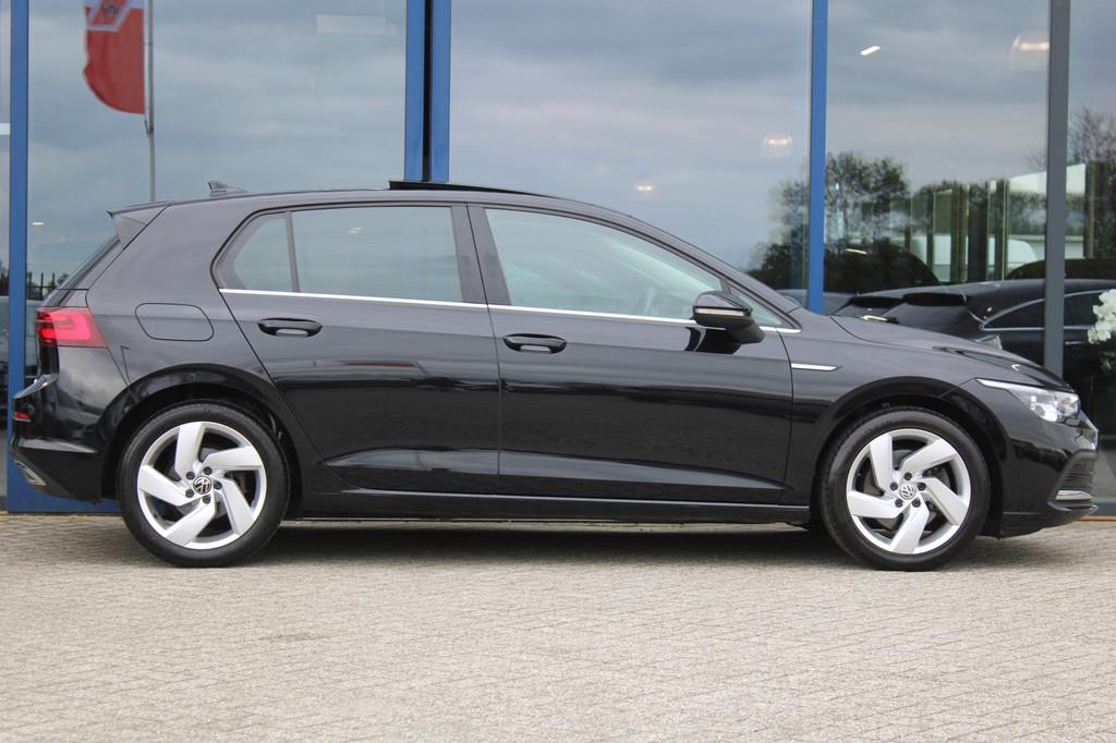 Volkswagen Golf 1.5 eTSI Style PANORAMADAK MEMORY ACC SFEER, Auto's, 4 cilinders, Alcantara, Zwart, Automatische klimaatregeling