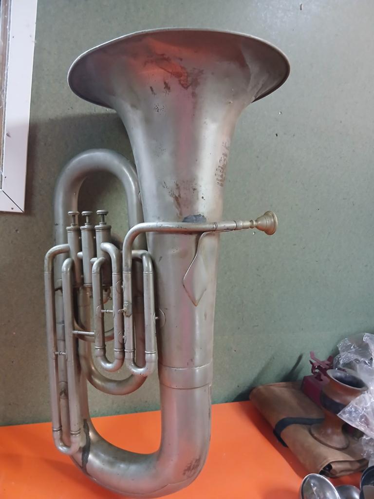 Antieke Euphonium/Tenortuba - Koninklijke Fabriek Tilburg, Muziek en Instrumenten, Ophalen, Gebruikt, Euphonium of Tenortuba