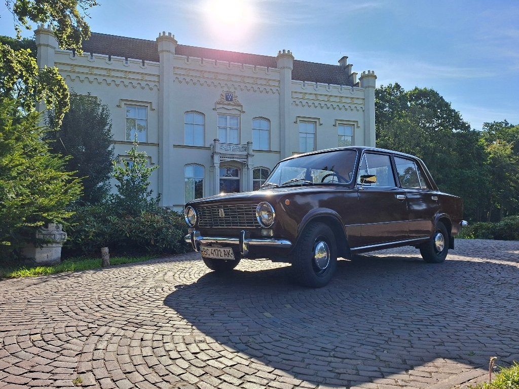 Lada 1200 (VAZ 2101), Auto's, Achterwielaandrijving, Lada, 1198 cc, Leder