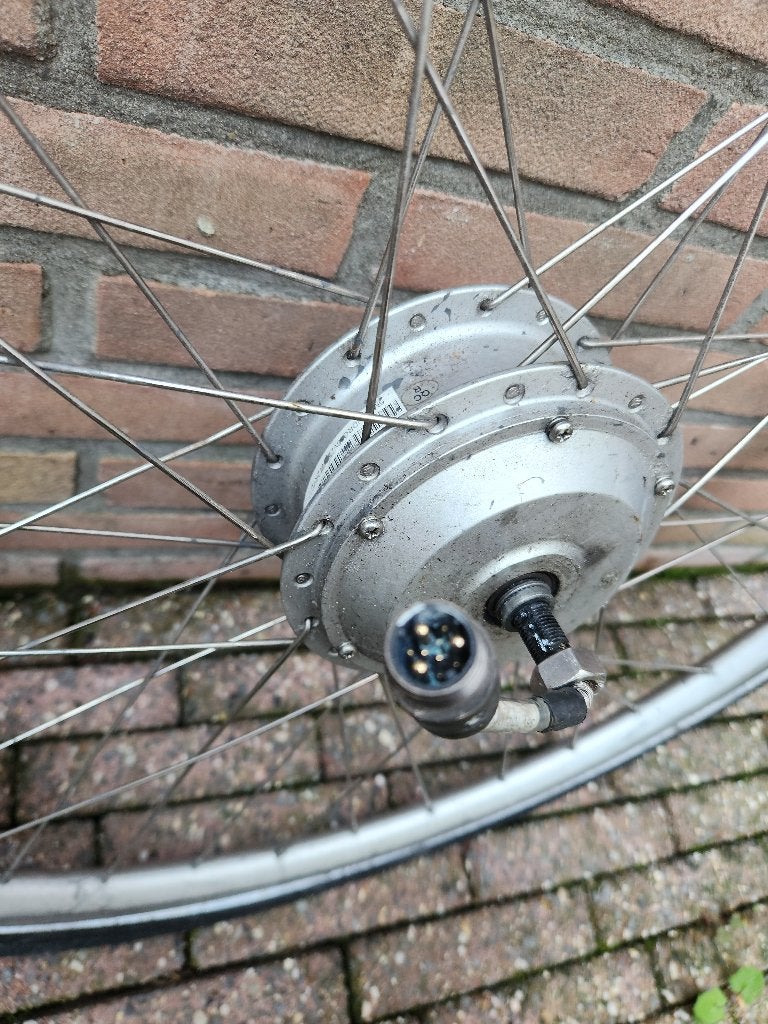 Foto 4 van Voorwiel motor elektrische fiets Sparta Stella Batavus Giant