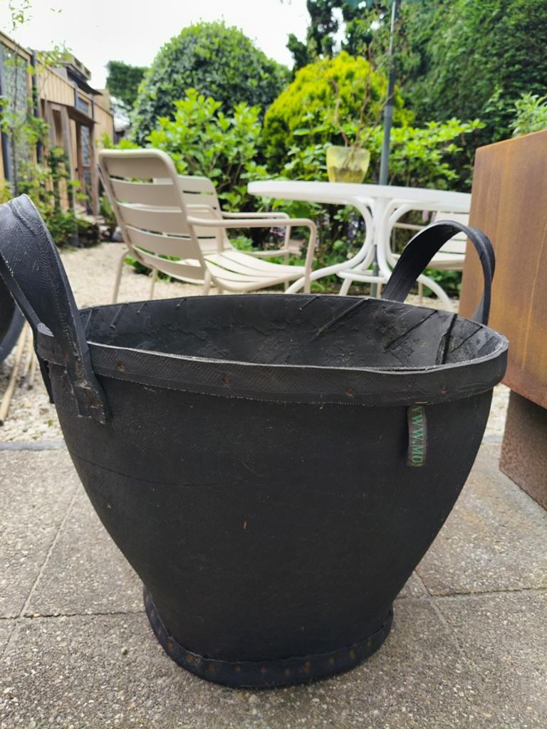 Monodeco Rubberen mand voor houtopslag, Ophalen