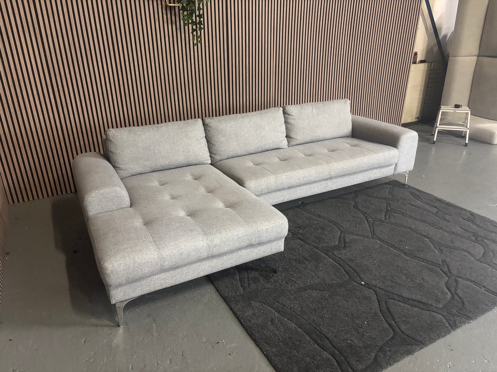 GRATIS LEVERING Loungebank Grijs 285x150 GEREINIGD, Huis en Inrichting, Banken | Bankstellen, 250 tot 300 cm, Hoekbank, Ophalen of Verzenden