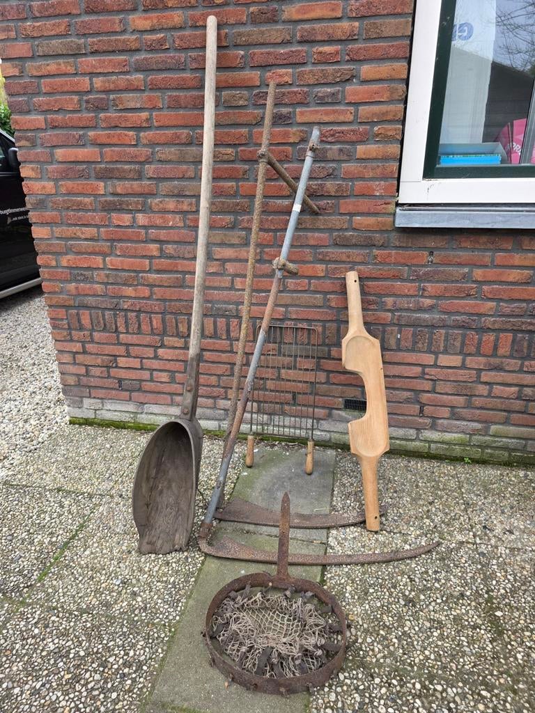 antiek boeren gereedschap zeis, juk, baggerbeugel, gierschep, Antiek en Kunst, Ophalen