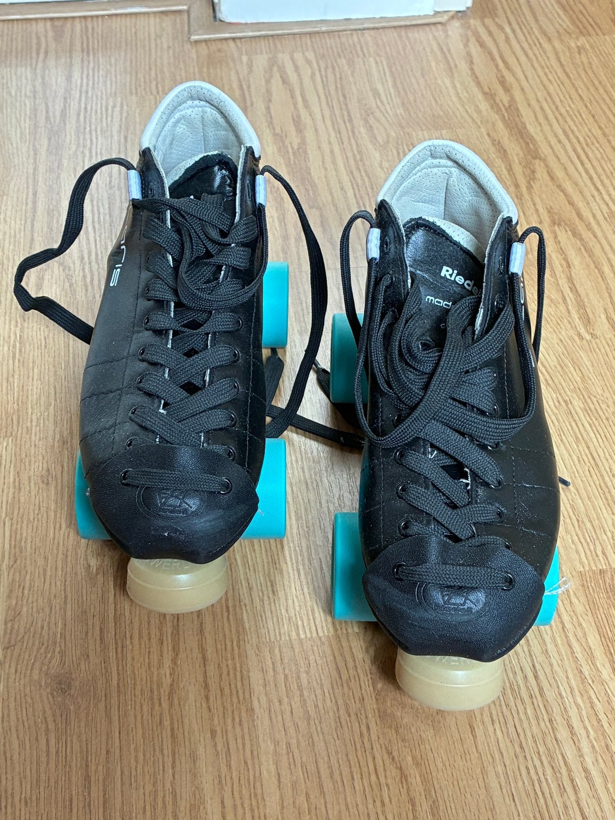Riedell Solaris Sport Roller Derby Skates Maat 8, Overige typen, Zo goed als nieuw, Dames, Ophalen