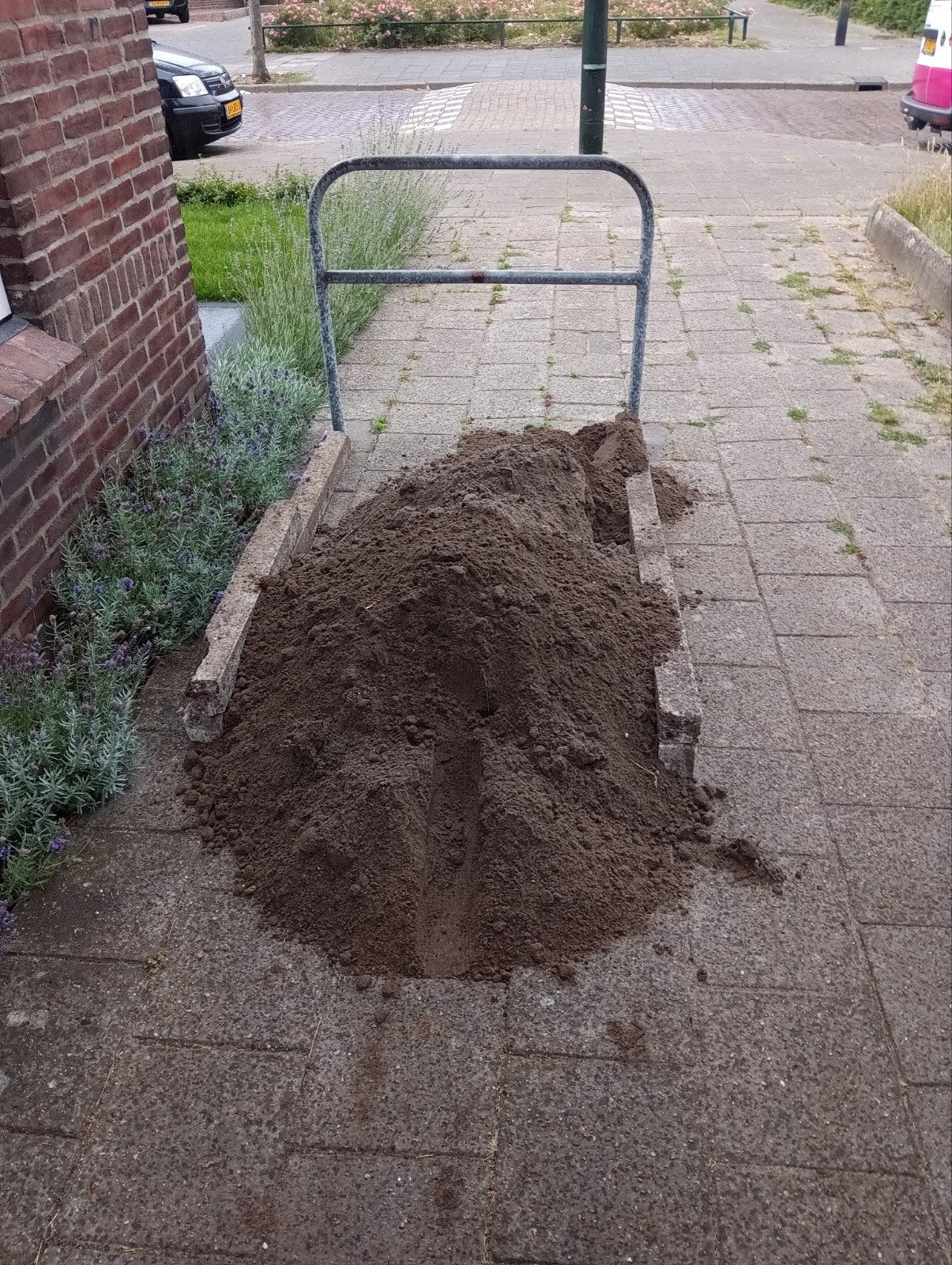zwart zand gratis, Ophalen