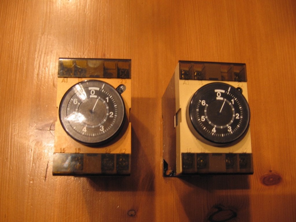 Crouzet tijdrelais 88225.011 timer., Ophalen of Verzenden, Gebruikt
