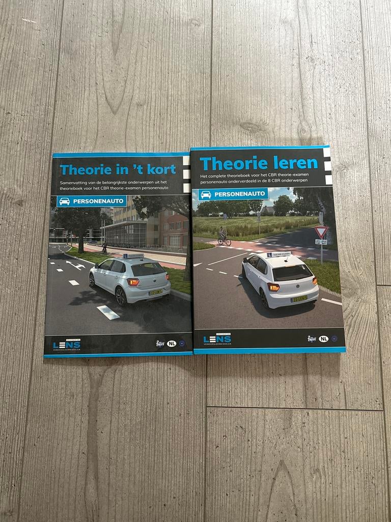 Theorieboeken Personenauto: Theorie Leren & Theorie in 't Ko, Ophalen, Zo goed als nieuw, Algemeen