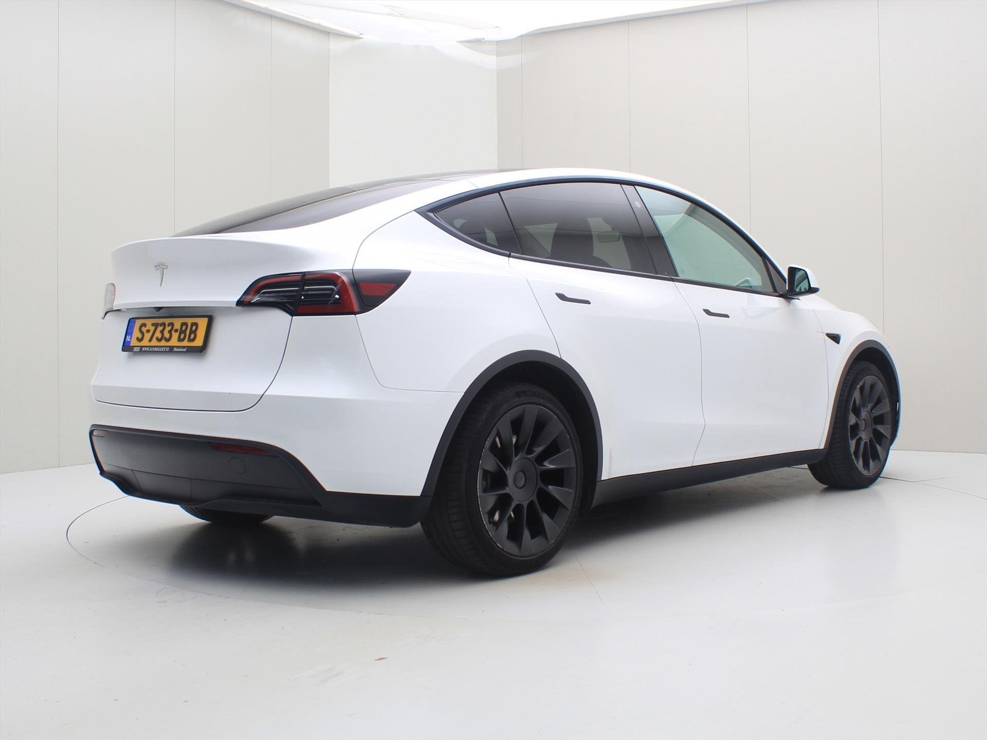 Tesla Model Y Standard RWD Plus 90,8% SoH [ AMD RYZEN+AUTOPI, Auto's, Automaat, Dealer onderhouden, Gebruikt, Zwart