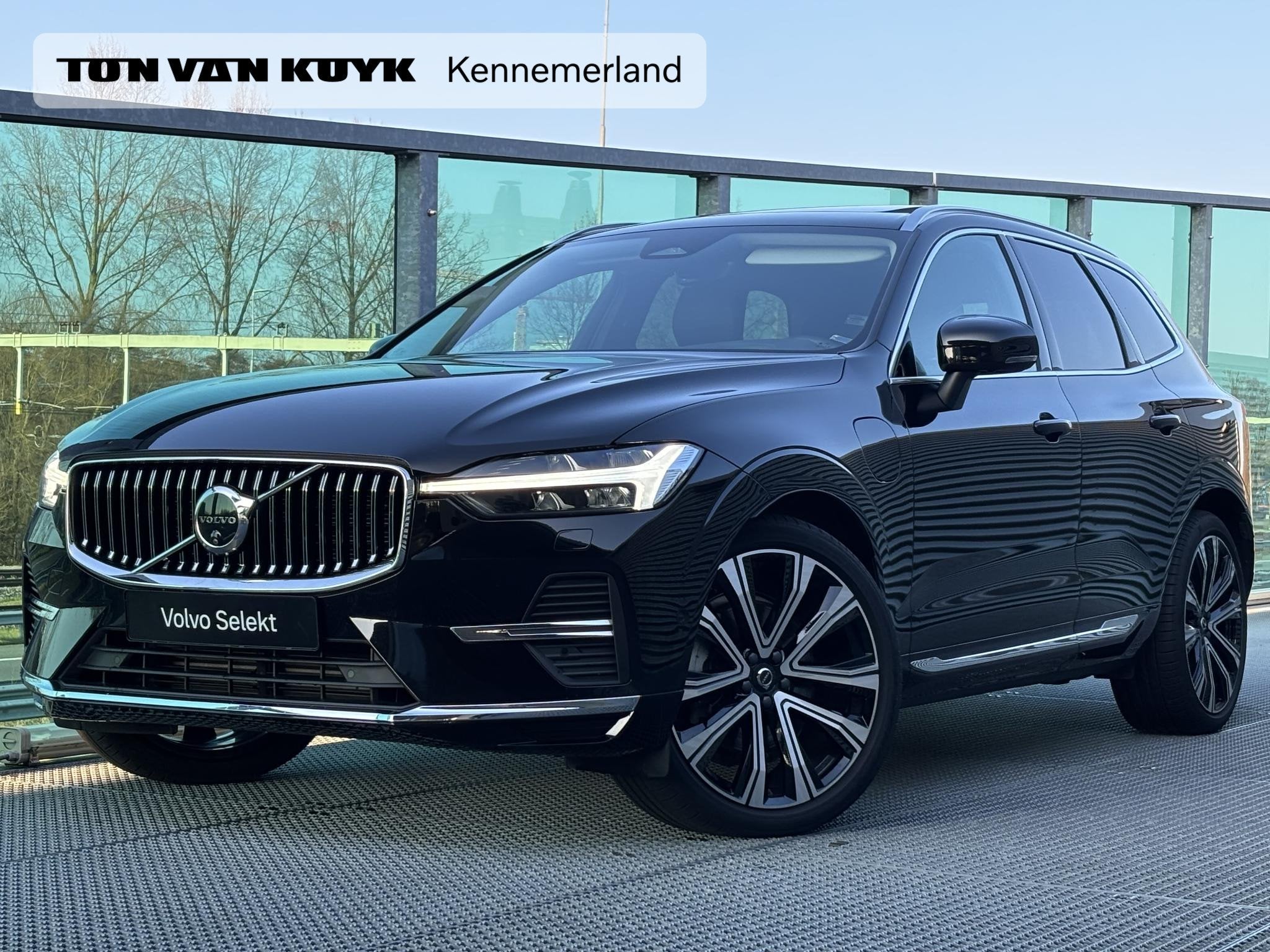 Volvo XC60 2.0 T6 Plug-in hybrid AWD Ultra Bright / Luchtver, Automaat, Gebruikt, 4 cilinders, 180 min