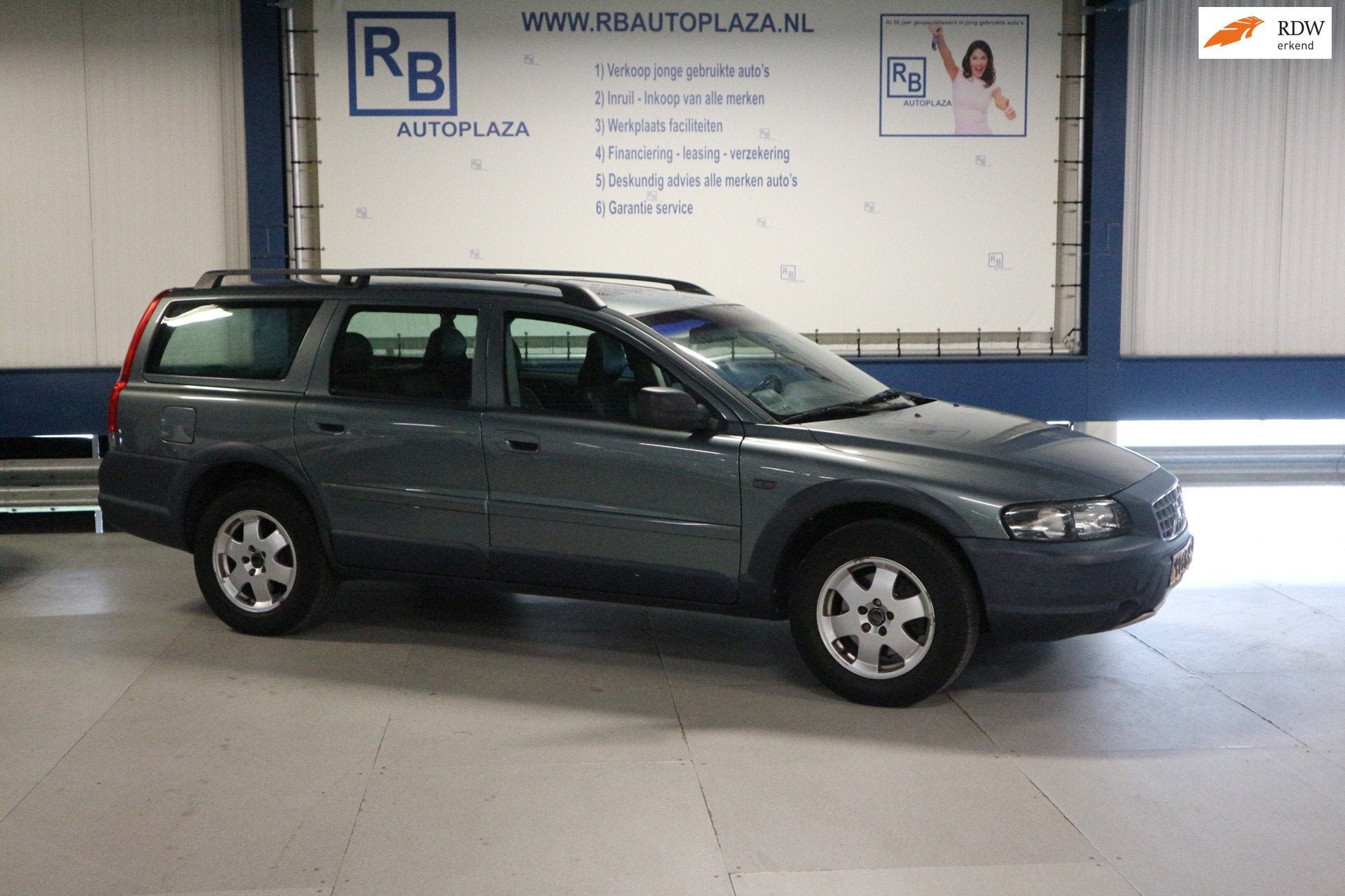 Volvo V70 Cross Country 2.4 T Prestige Line 1E EIGENAAR/ PAN, Vierwielaandrijving, 93 €/maand, 1630 kg, 500 kg