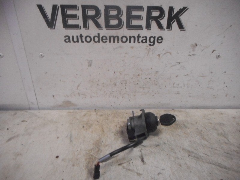 Achterklepslot BMW 5 serie (E39) (1995-09/2000-08), Auto-onderdelen, Gebruikt, Petuelring 130, München 80809, , Duitsland, BMW