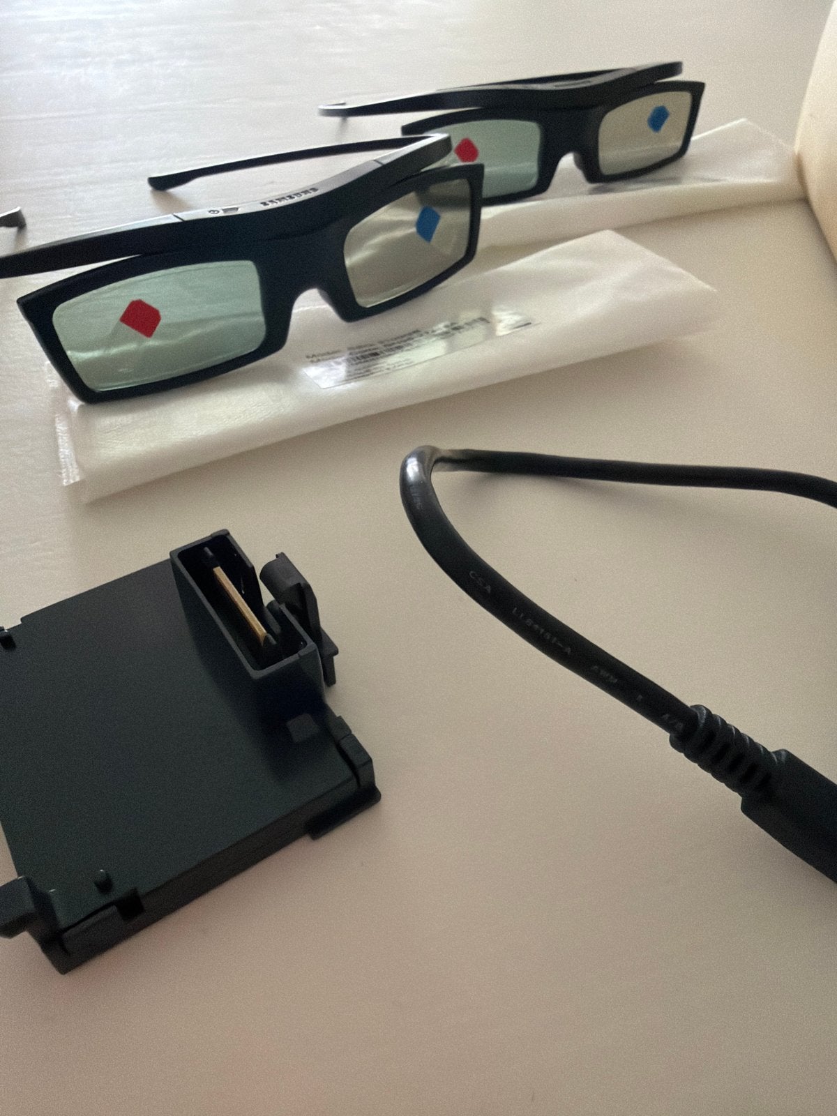 Samsung 3D TV Accessoire Kit - 2 brillen en IR-zender, Ophalen of Verzenden, Nieuw