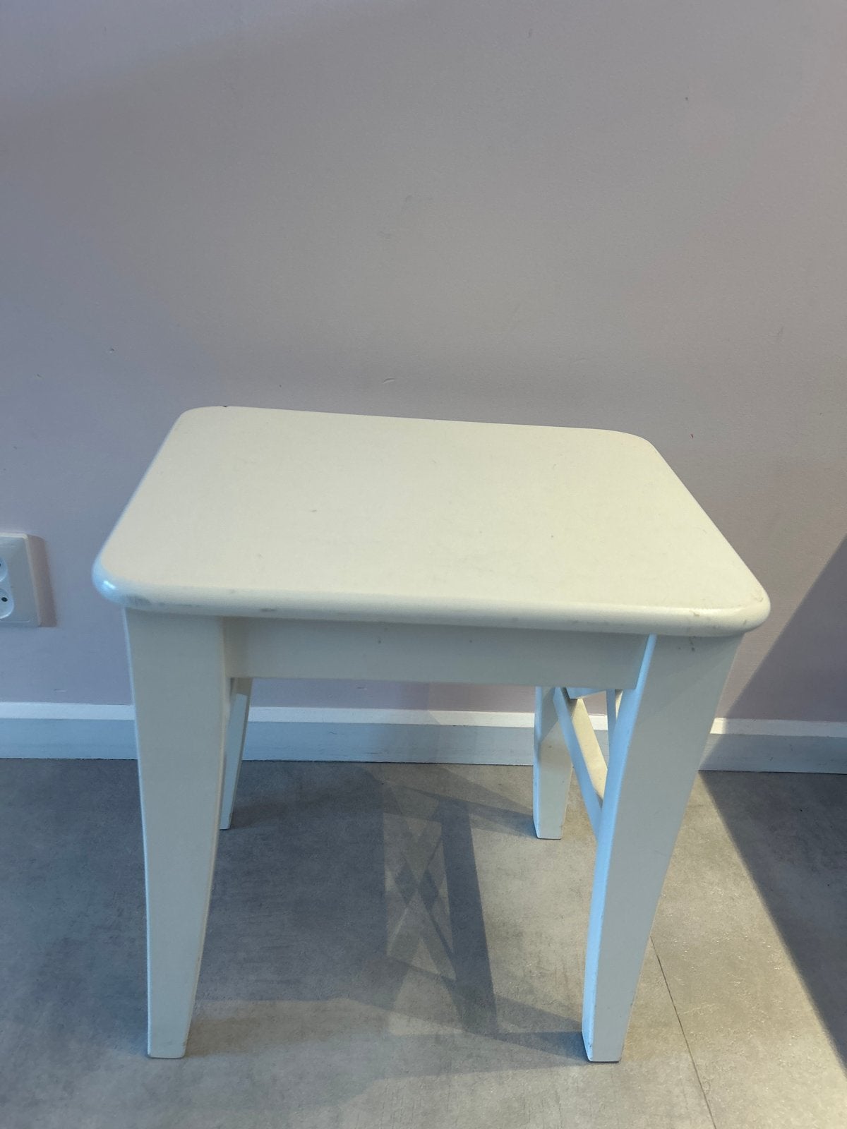 Wit IKEA krukje - Gebruikt maar in prima staat, Ophalen, Gebruikt, Hout