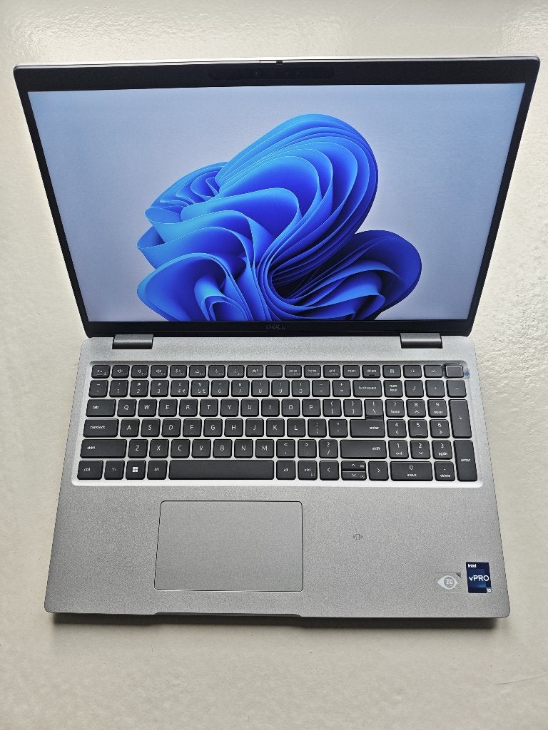 Nieuwe Dell Latitude 5540 | i5-1345U vPRO | 16GB + 512GB, Computers en Software, Windows Laptops, Intel® Core™ i5-1345U (vPRO)