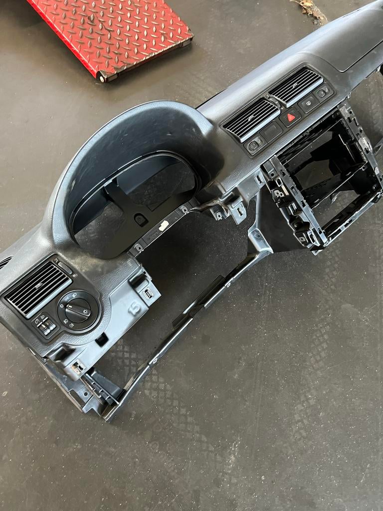 Golf 4 GTI Dashboard met roosters en schakelaars, Auto-onderdelen, Ophalen, Gebruikt, Volkswagen