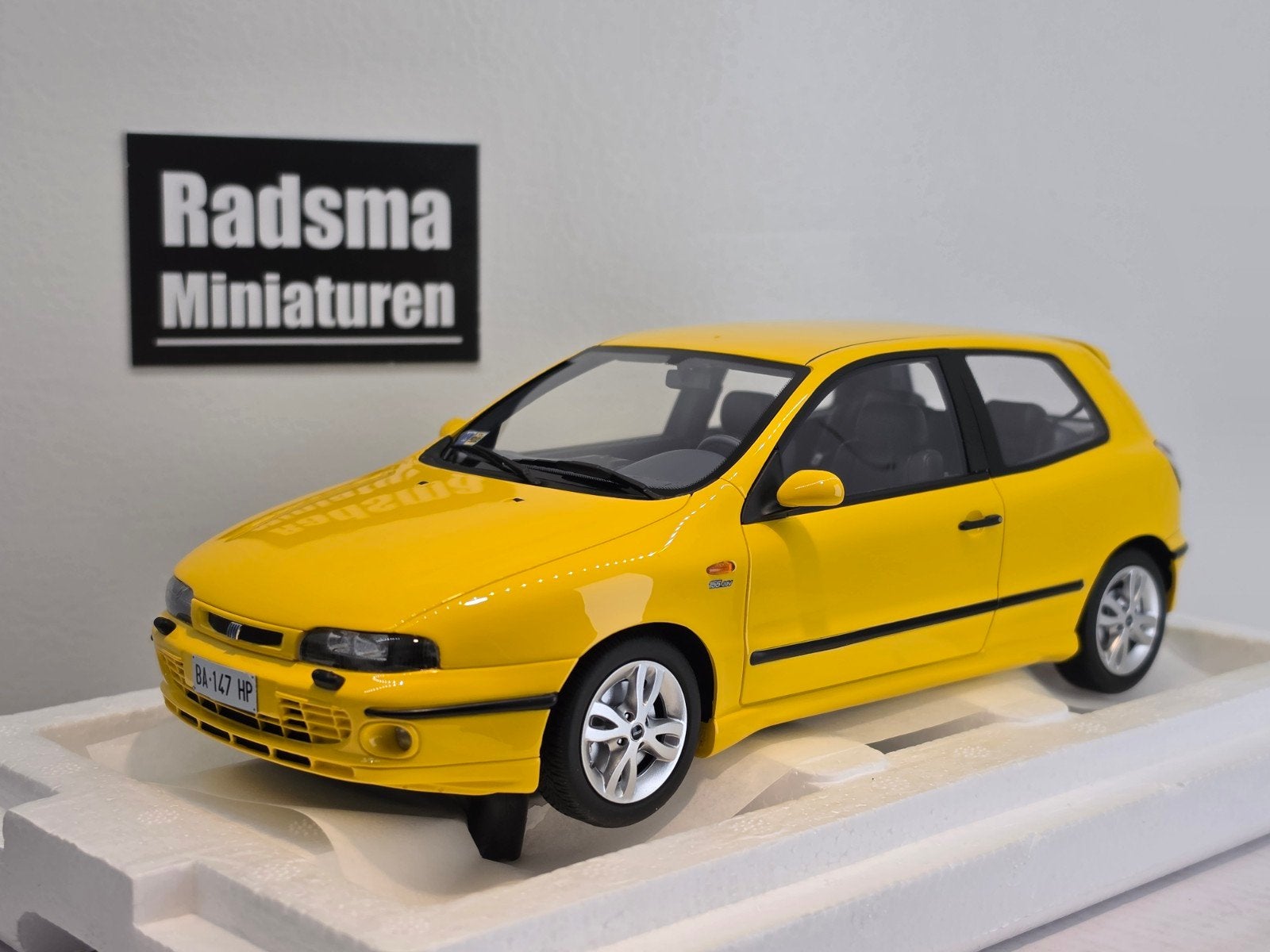 Fiat Bravo 155 20v HGT 1998 - Giallo - 1:18 Laudoracing, Hobby en Vrije tijd, Auto, Nieuw, Ophalen of Verzenden, Laudo racing 1:18