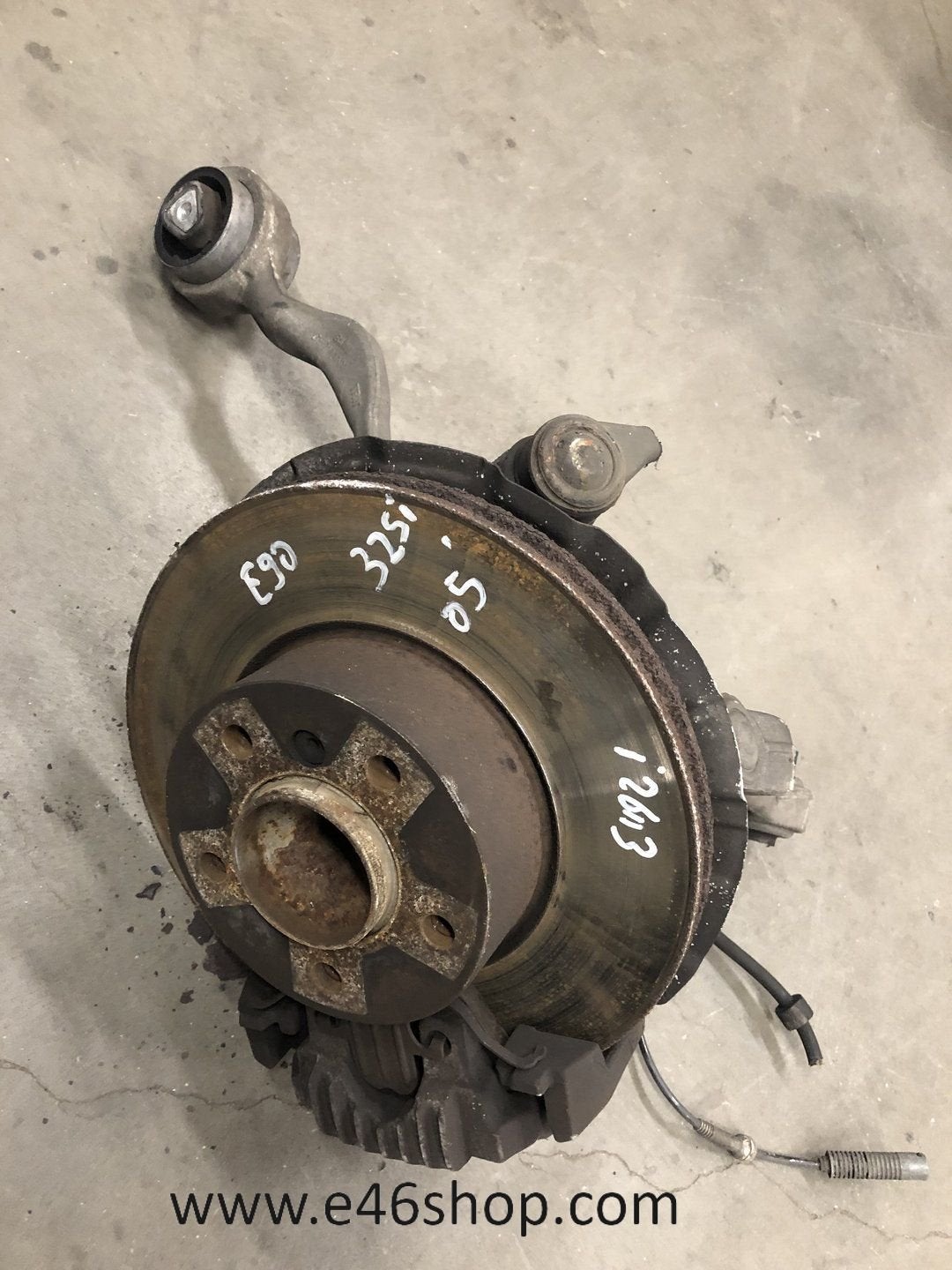 WIELNAAF MET DRAAGARMEN BMW E90 E91 RECHTS, Ophalen, Gebruikt, -, -
