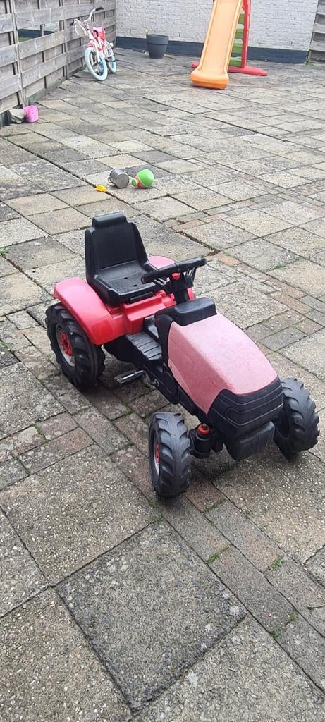 Leuke rode kindertractor met pedalen, Kinderen en Baby's, Speelgoed | Buiten | Voertuigen en Loopfietsen, Ophalen