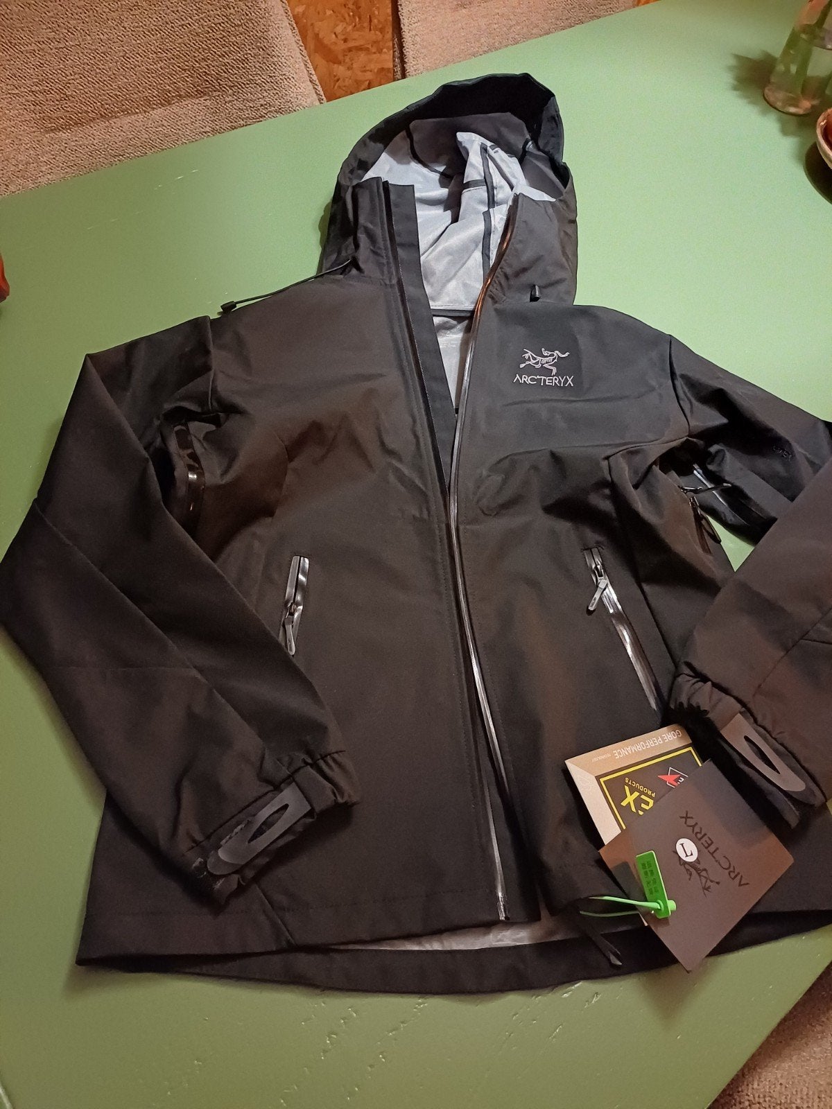 Arcteryx Gore-Tex Jas - Nieuw met labels, Ophalen of Verzenden, Nieuw, Zwart