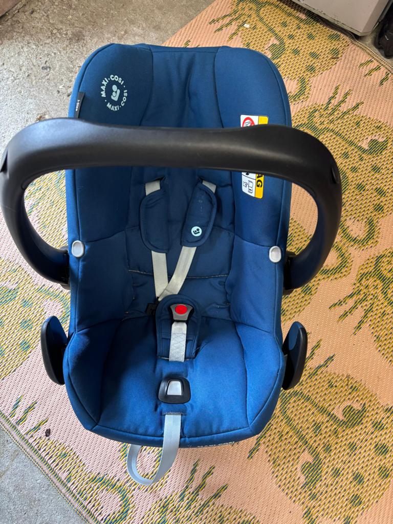 Maxi-Cosi autostoel inclusief adapters voor buggy, Autogordel, Zo goed als nieuw, 0 t/m 13 kg, Maxi-Cosi
