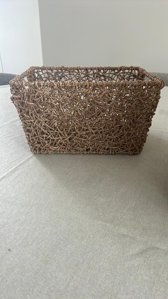 Manden, Huis en Inrichting, Woonaccessoires | Schalen en Manden, Ophalen, Zo goed als nieuw, Rond, Riet