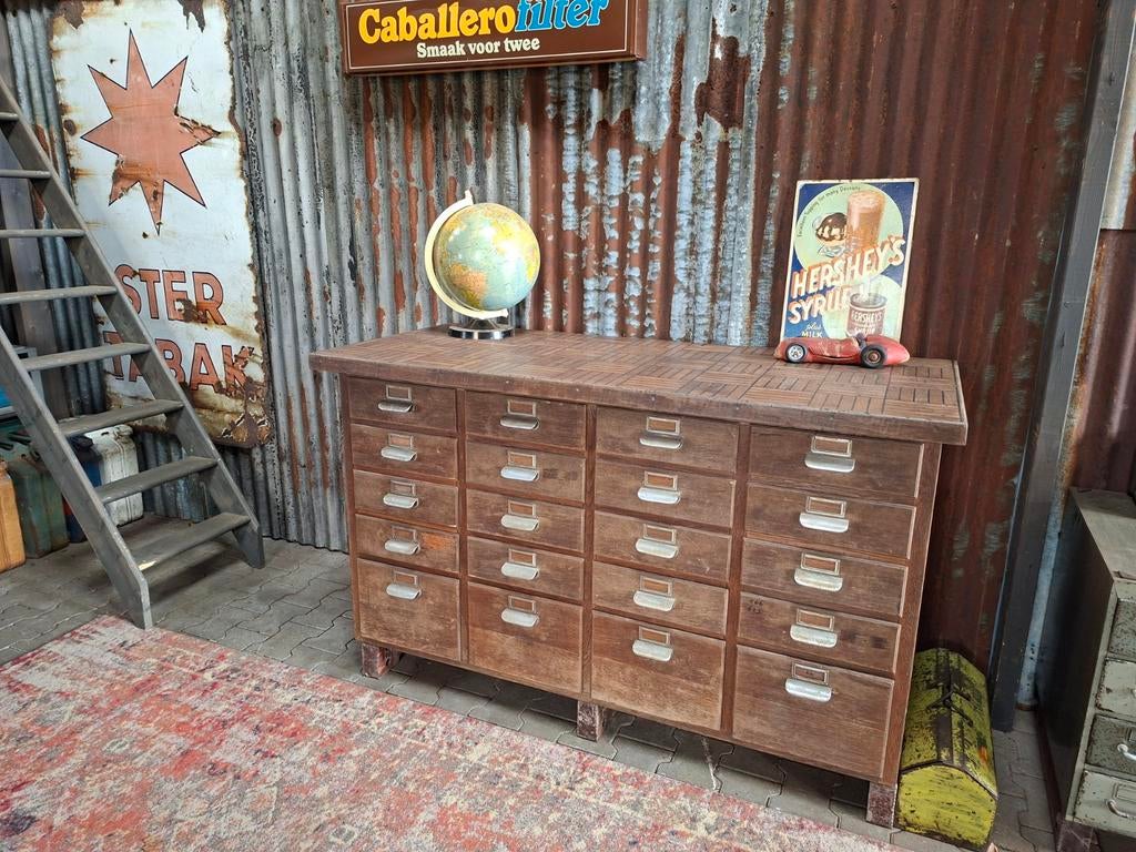 Stoere vintage apothekerskast, Huis en Inrichting, Kasten | Ladekasten, Gebruikt, Ophalen