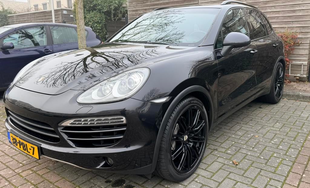 Porsche Cayenne 3.0D V6  Tiptronic S 2011 Zwart Youngtimer, Auto's, Zwart, Zwart, Diesel, Particulier