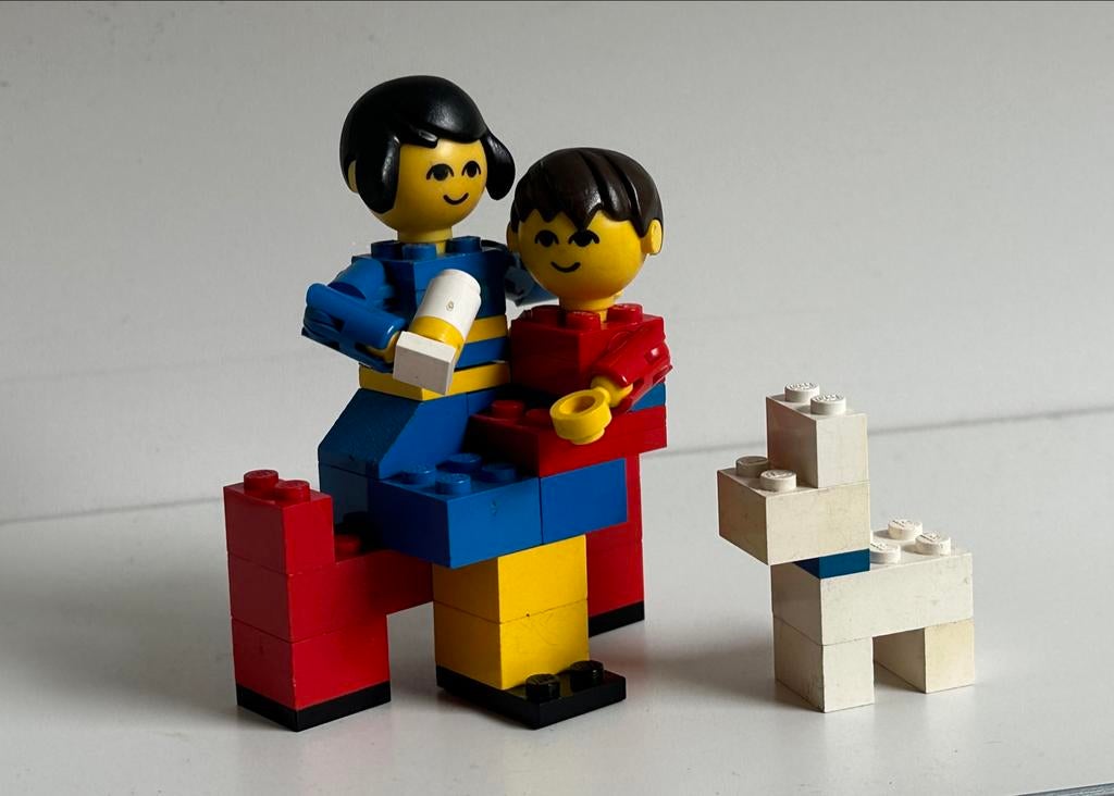 Vintage Lego 211 Moeder met kind en hond uit 1976, Inclusief minifiguren, Gebruikt, Overige thema's, Lego