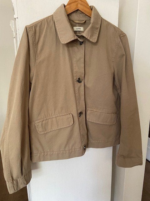 Jasje, Esprit, tussenjas, maat M, Maat 38/40 (M), Beige, Nieuw, Ophalen of Verzenden