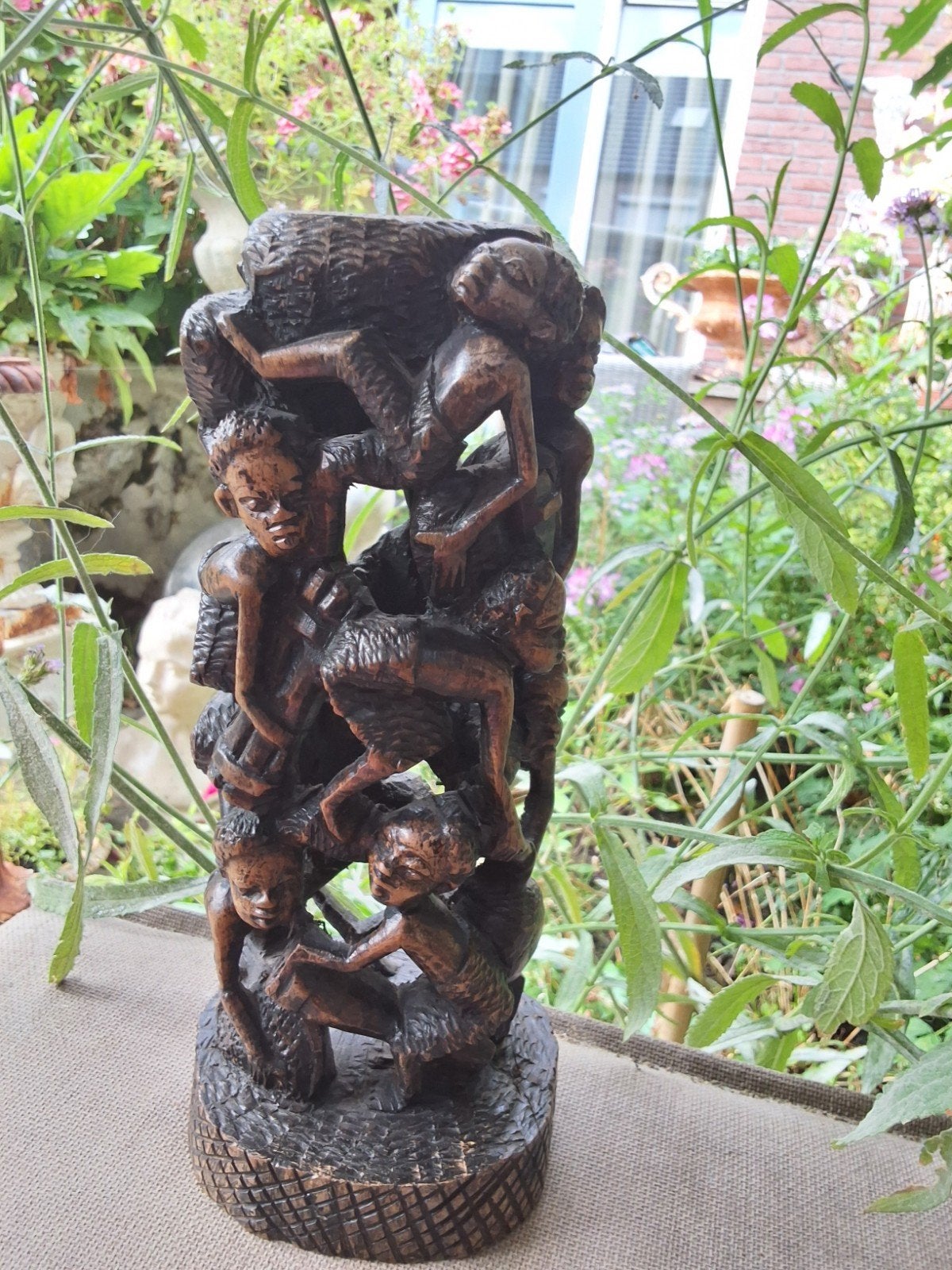 oost afrika hout beeld familie  levensboom makonde ujamaa, Antiek en Kunst, Ophalen of Verzenden